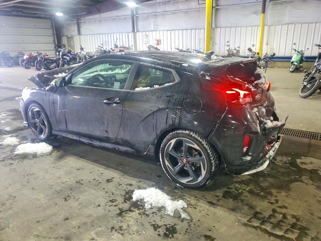 2020 Hyundai Veloster Turbo - Фото 2