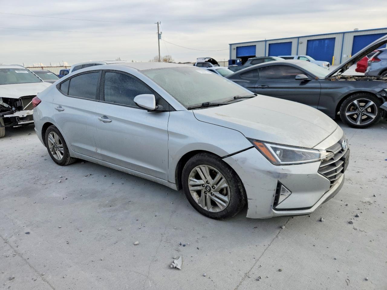 2019 Hyundai Elantra Sel - Image 4