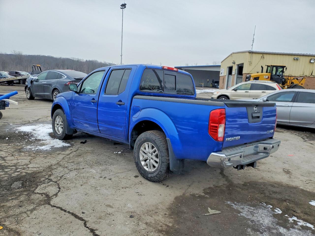 2015 Nissan Frontier S - Image 2