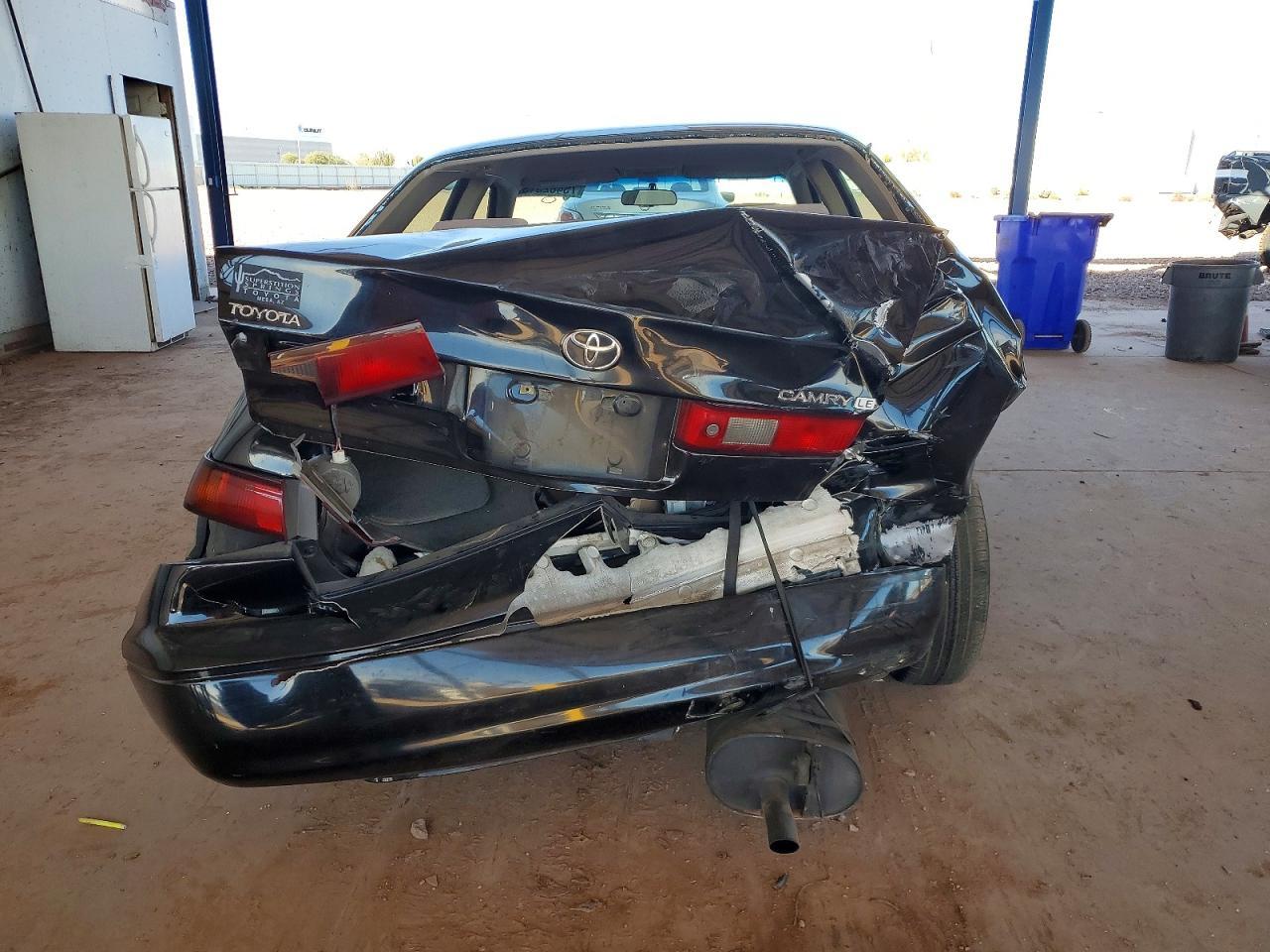 1999 Toyota Camry Le - Фото 6