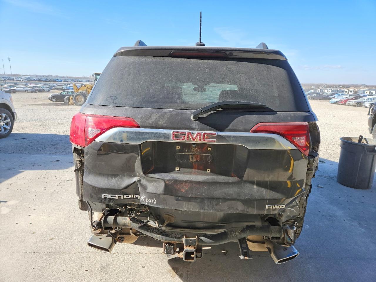 2018 GMC Acadia Denali - Image 6