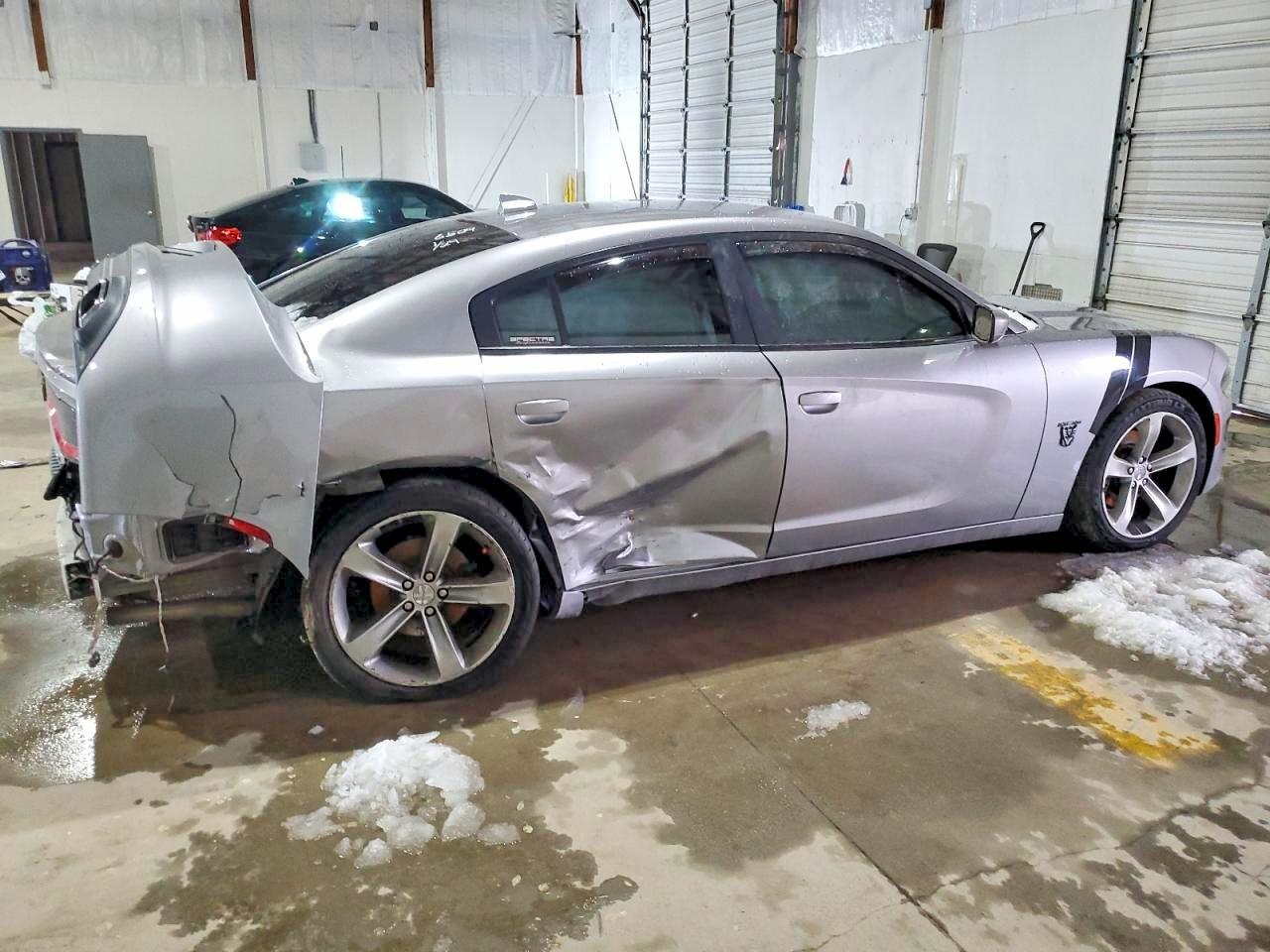 2016 Dodge Charger R/T - Фото 3