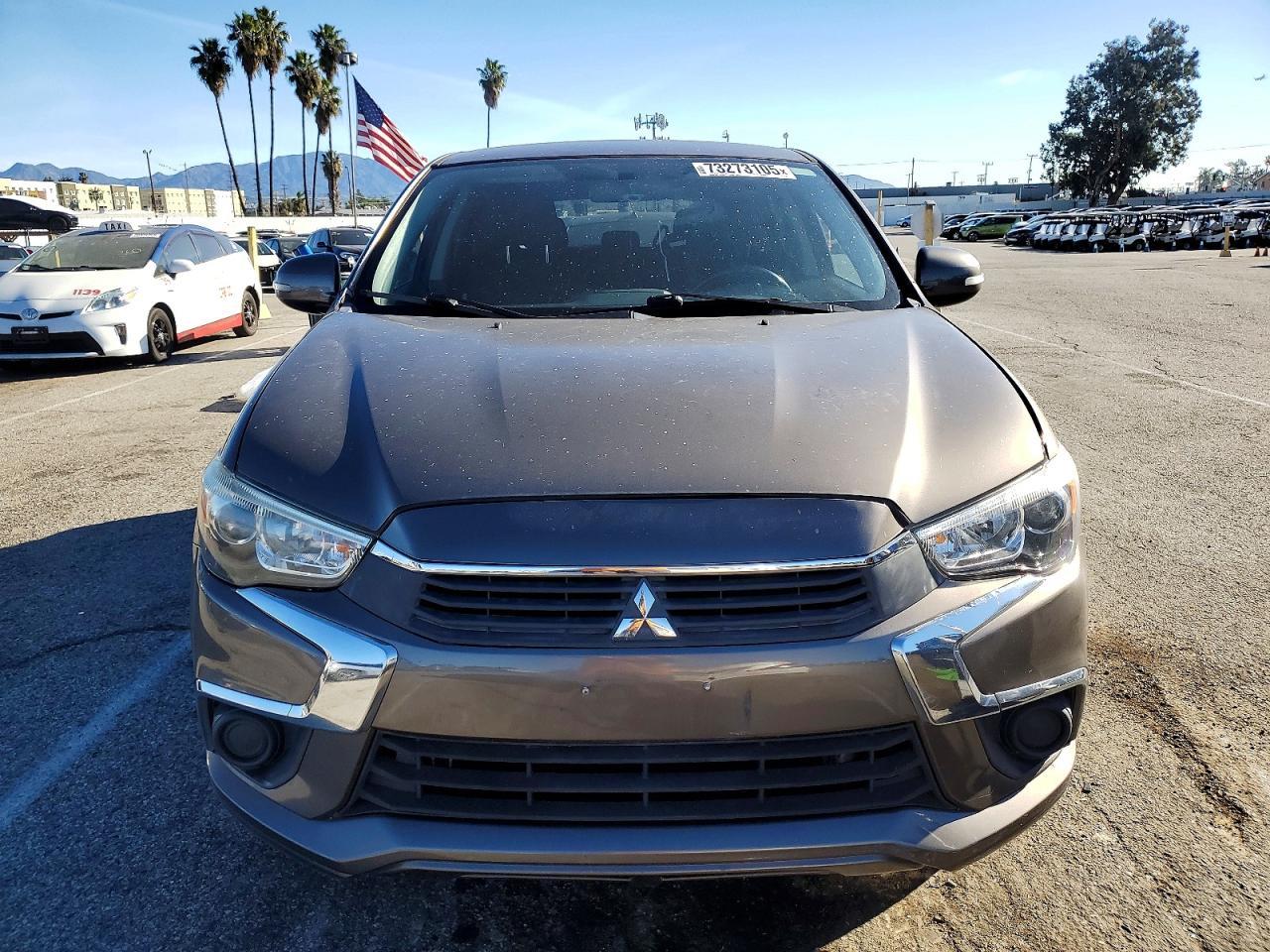 2017 Mitsubishi Outlander Sport Es - Image 5