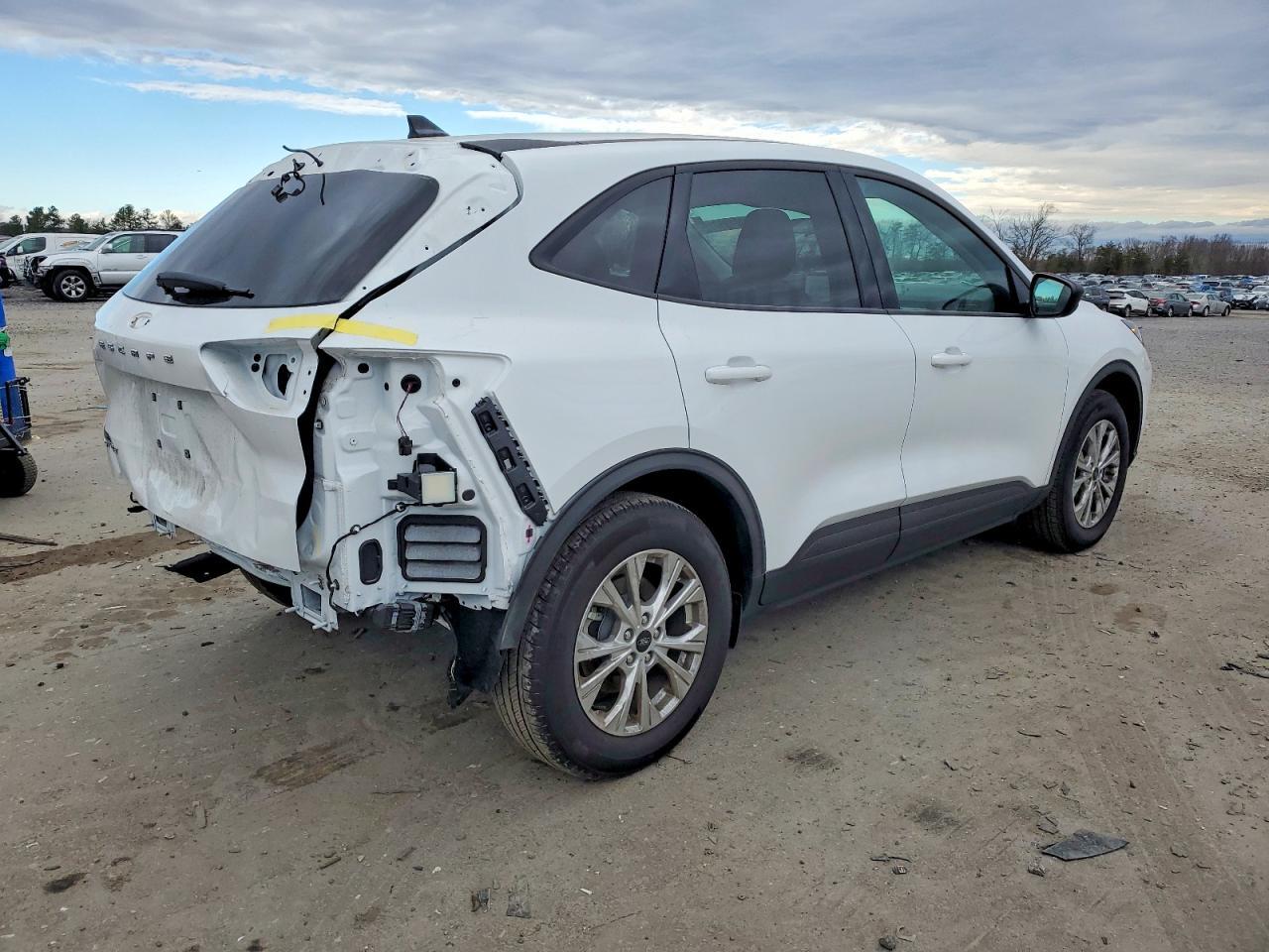 2025 Ford Escape Active - Image 3
