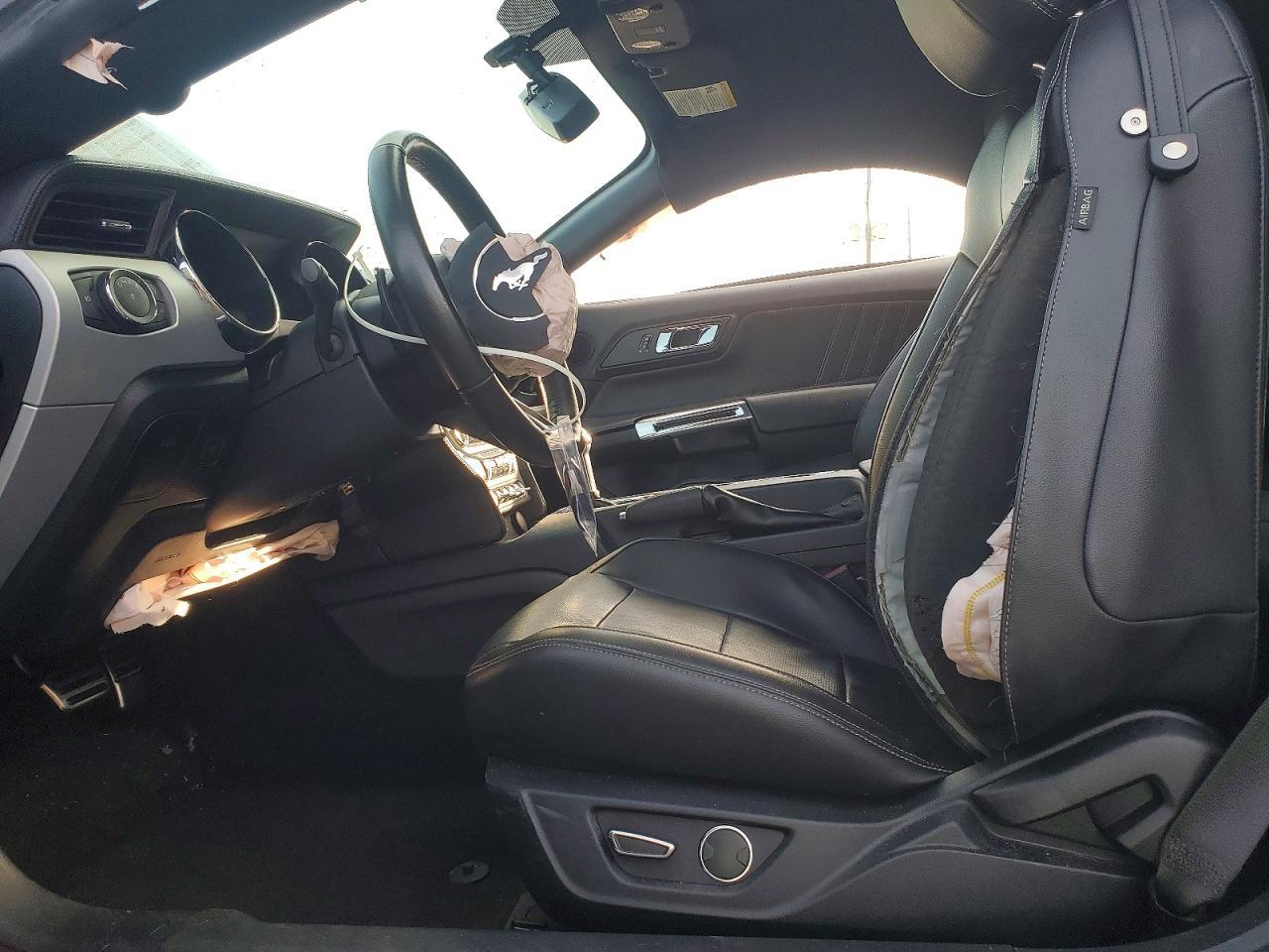 2016 Ford Mustang - Image 7