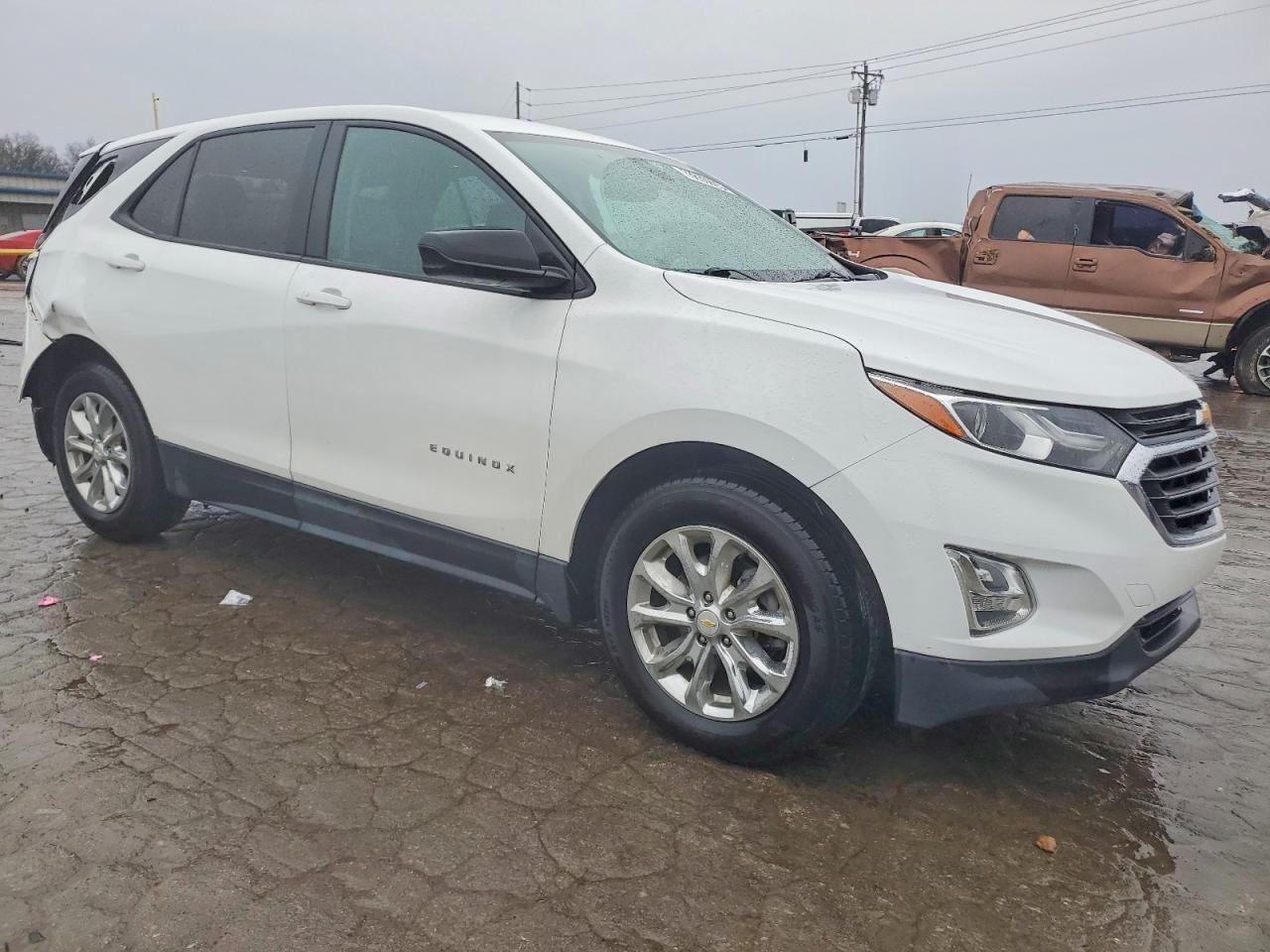 2020 Chevrolet Equinox Ls - Image 4