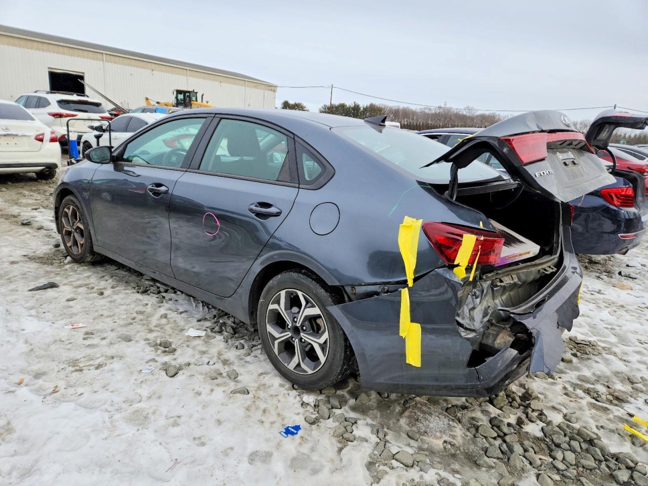 2021 Kia Forte Fe - Фото 2