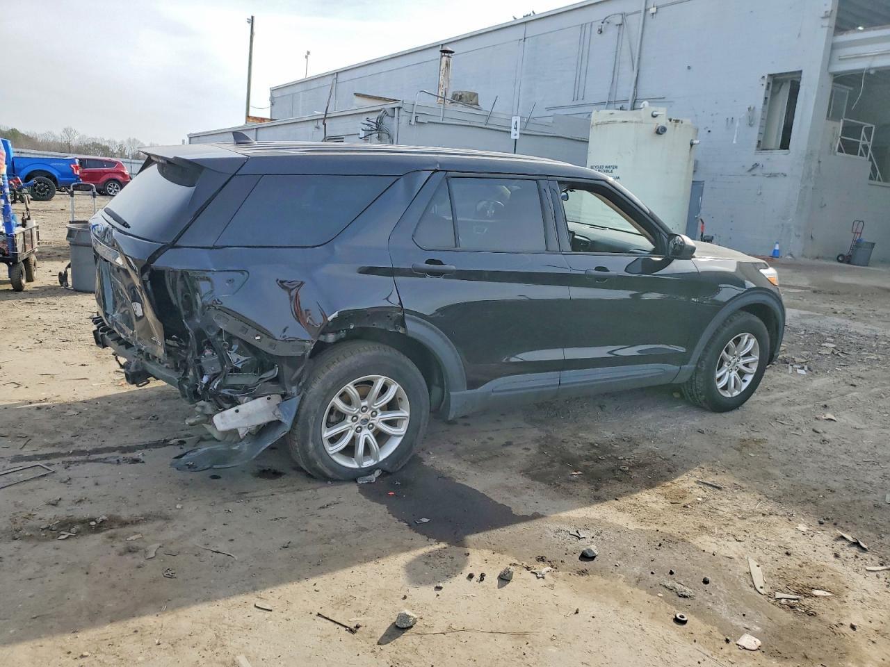 2021 Ford Explorer - Фото 3