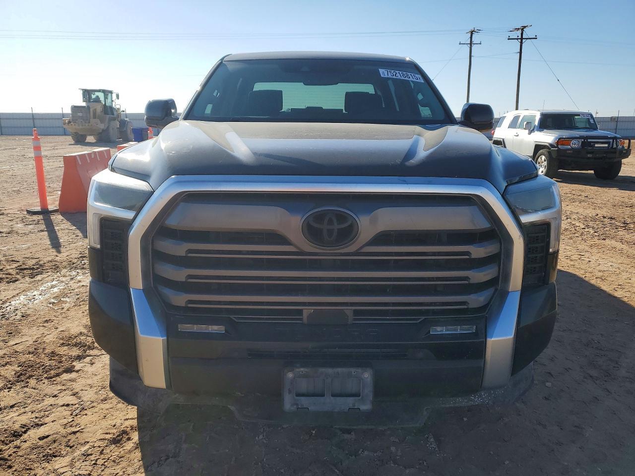 2022 Toyota Tundra Crewmax Limited - Image 5