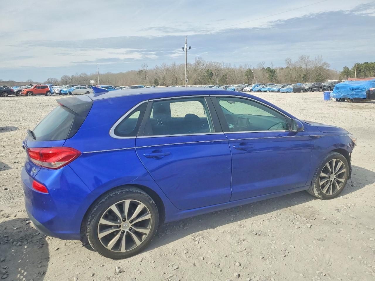 2019 Hyundai Elantra Gt - Фото 3