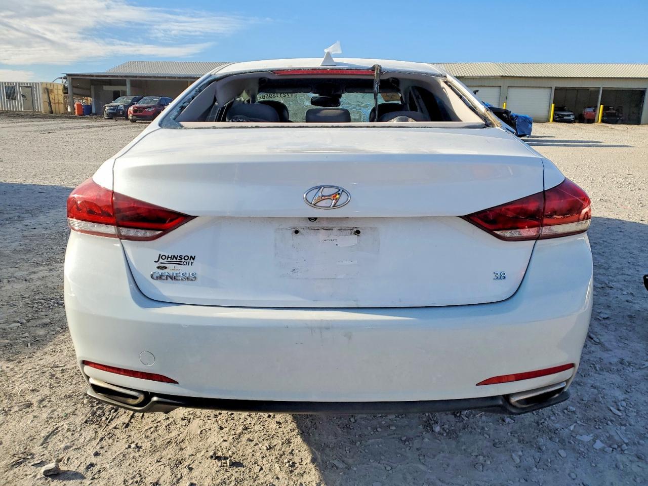2016 Hyundai Genesis 3.8L - Фото 6
