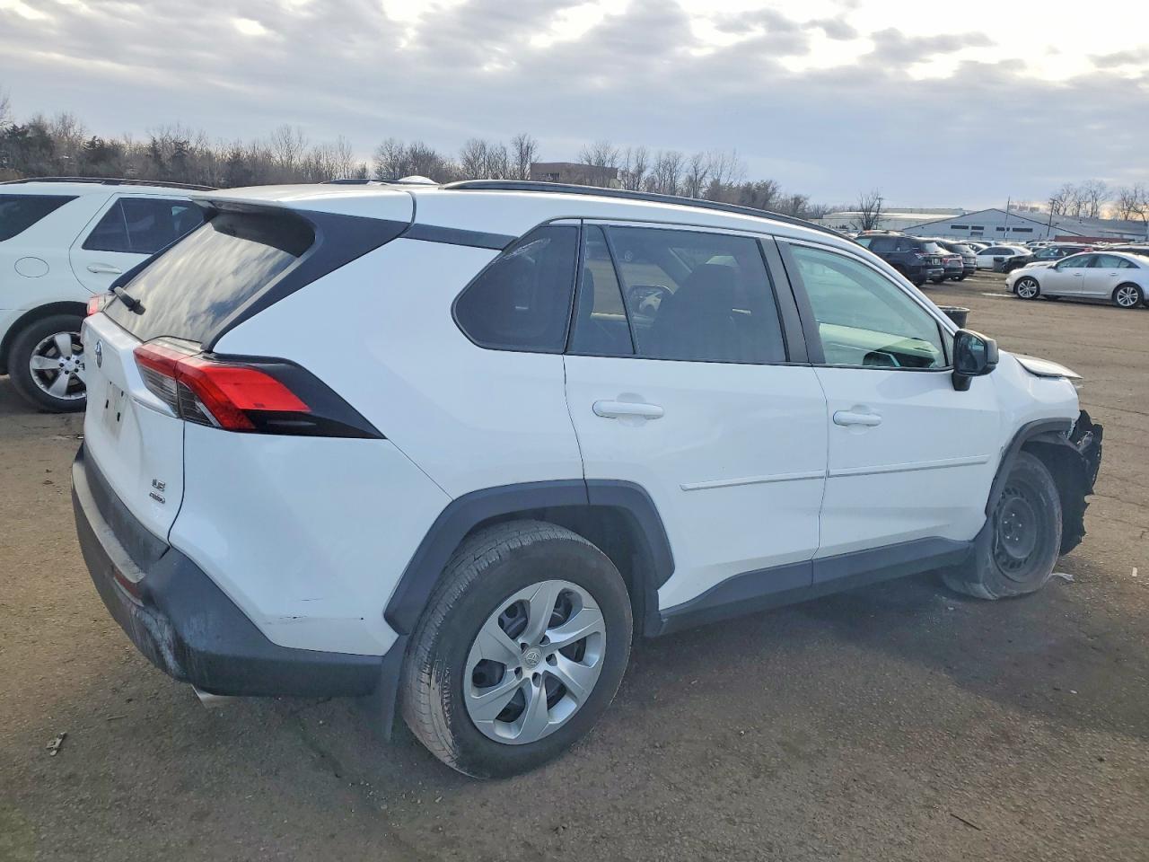 2020 Toyota Rav4 Le - Фото 5