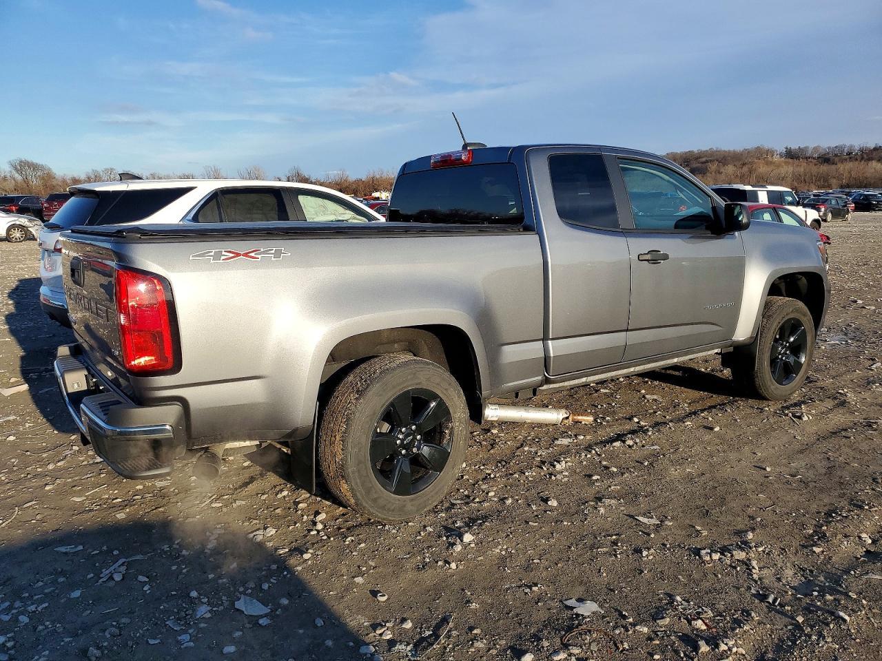 2021 Chev Colorado - Image 3