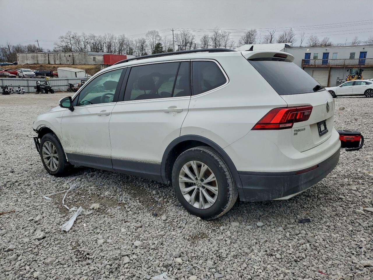 2019 Volkswagen Tiguan Se - Фото 2