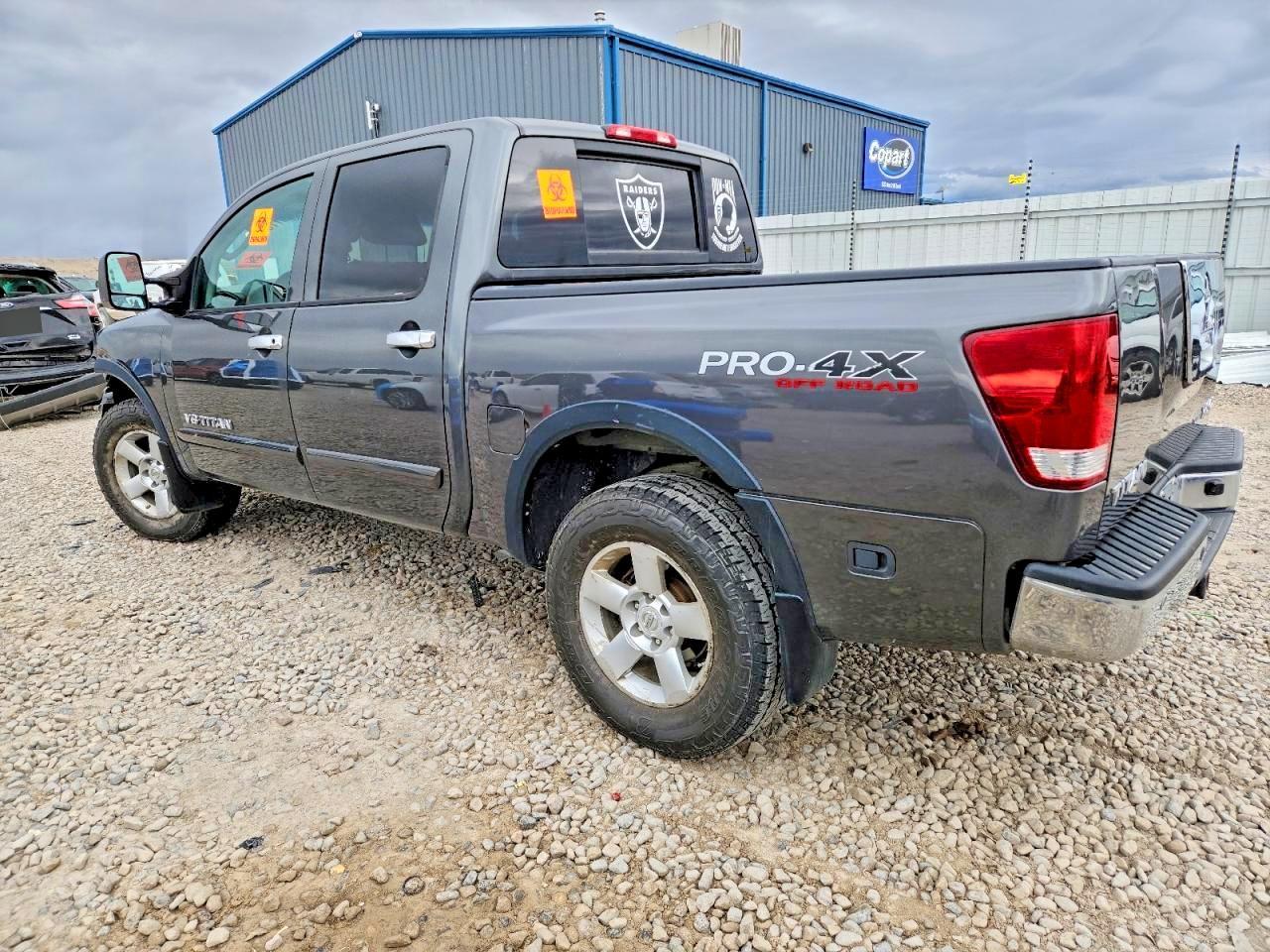2011 Nissan Titan Sv - Фото 2
