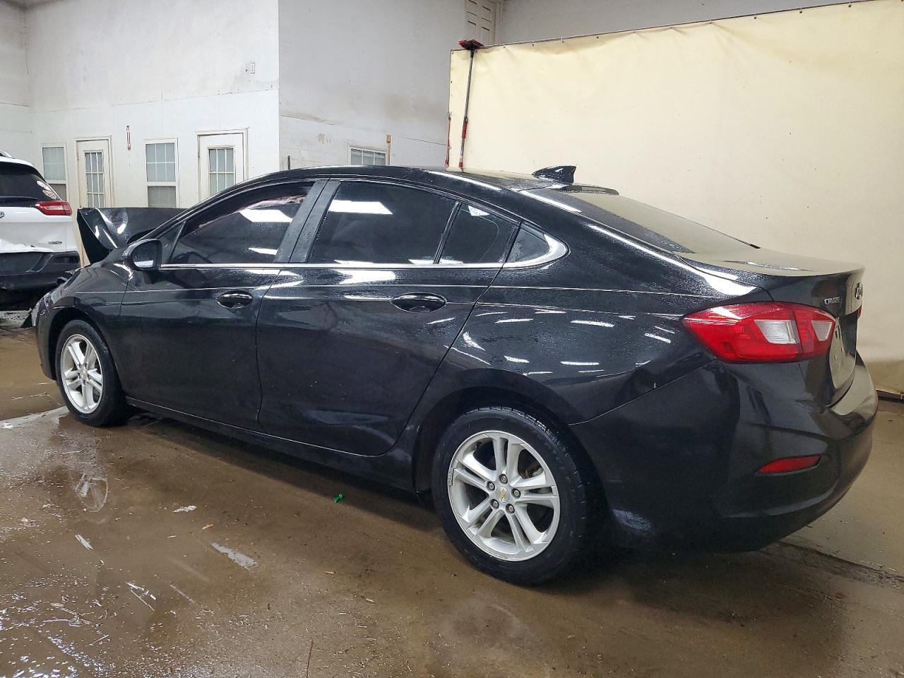 2018 Chevrolet Cruze Lt - Фото 2
