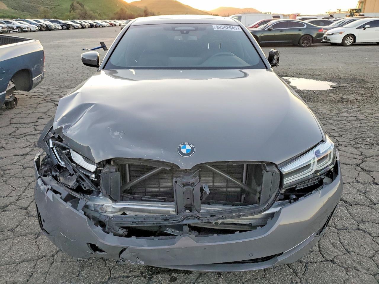 2022 BMW 530 I - Фото 5