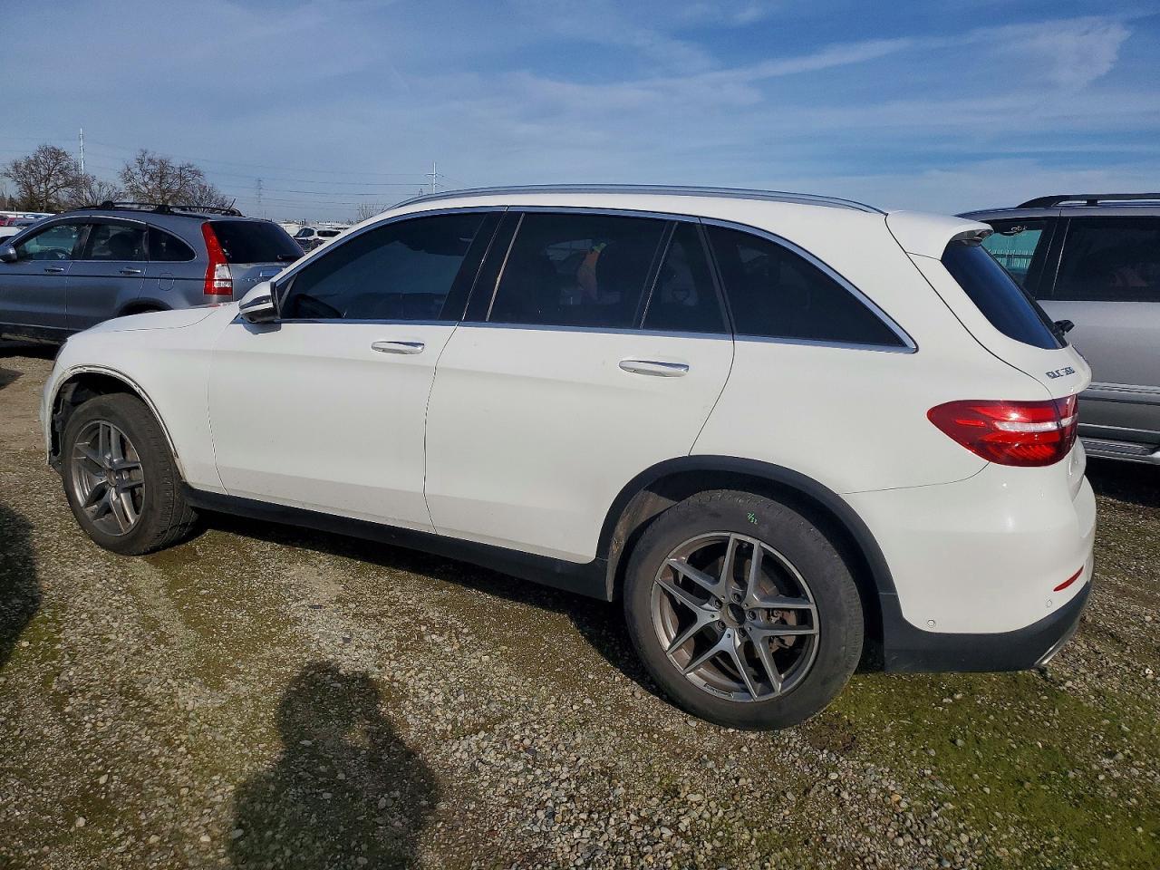 2018 Mercedes-Benz Glc 300 4Matic - Фото 2