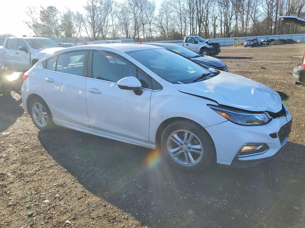 2017 Chevrolet Cruze Lt - Фото 4