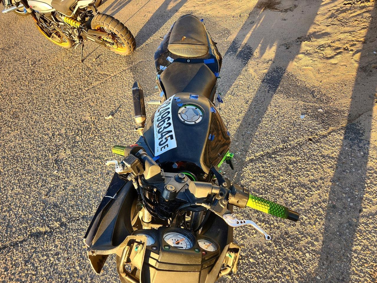 2011 Kawasaki Ex250 J - Image 5