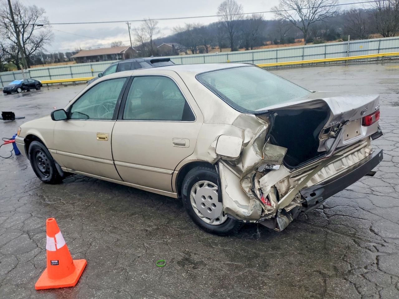 1998 Toyota Camry Ce - Фото 2