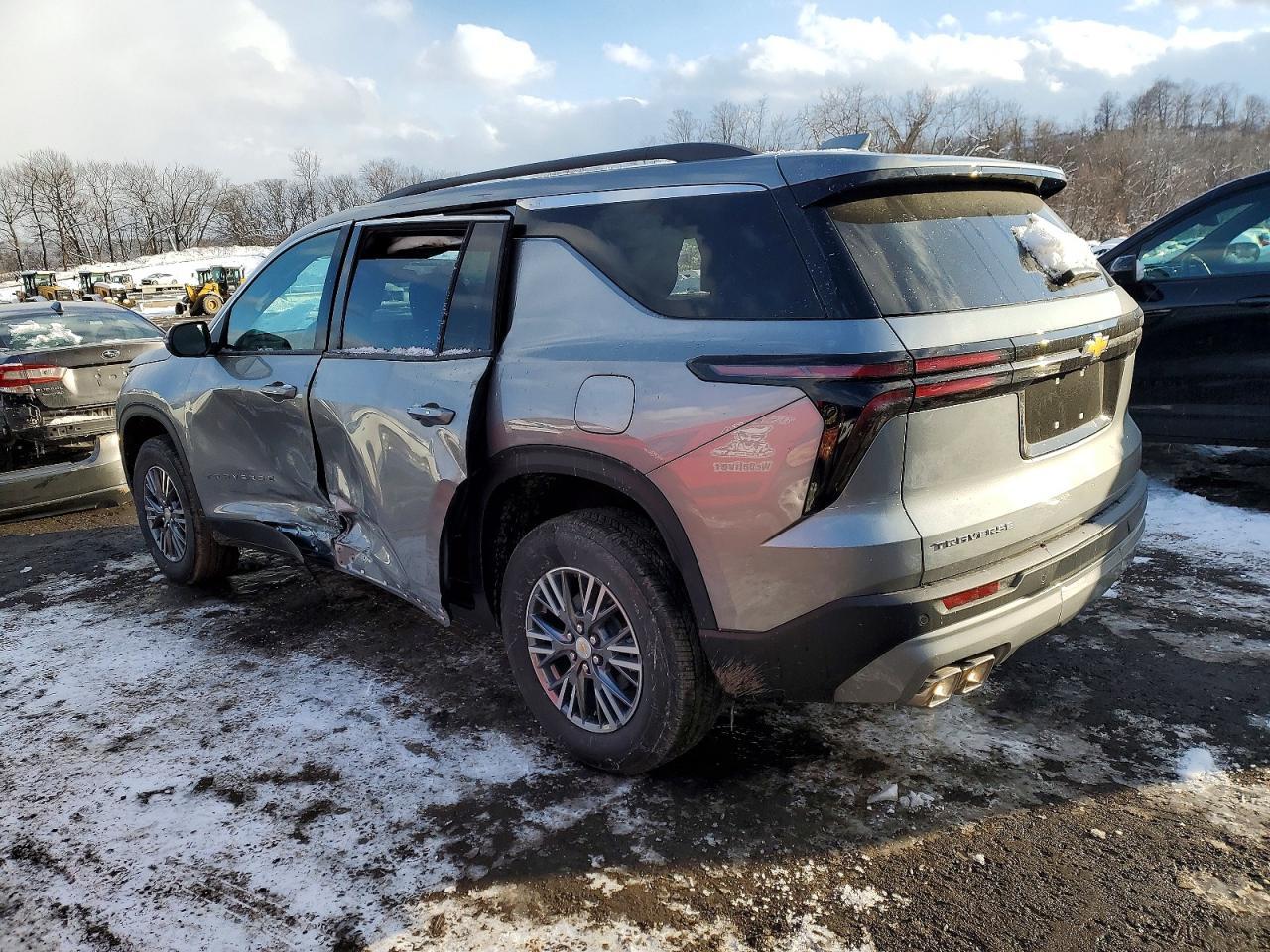 2026 Chevrolet Traverse Lt - Фото 2