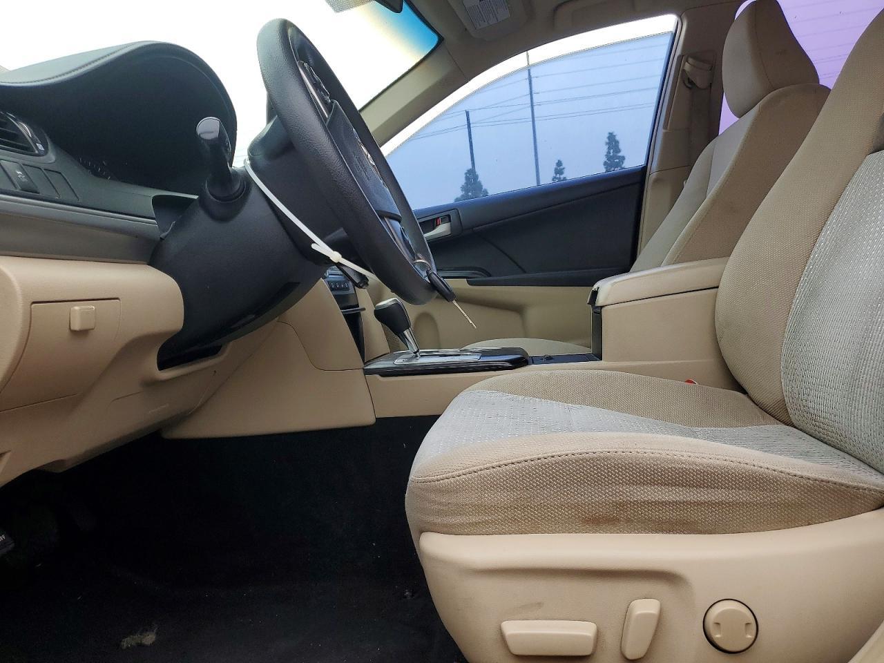 2012 Toyota Camry Base - Фото 7