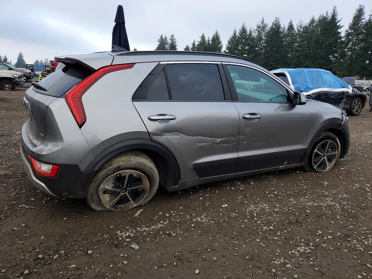 2024 Kia Niro Ex - Image 3