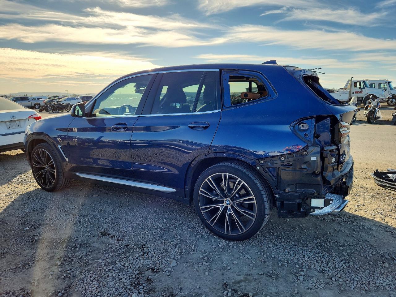 2023 BMW X3 Sdrive30I - Фото 2