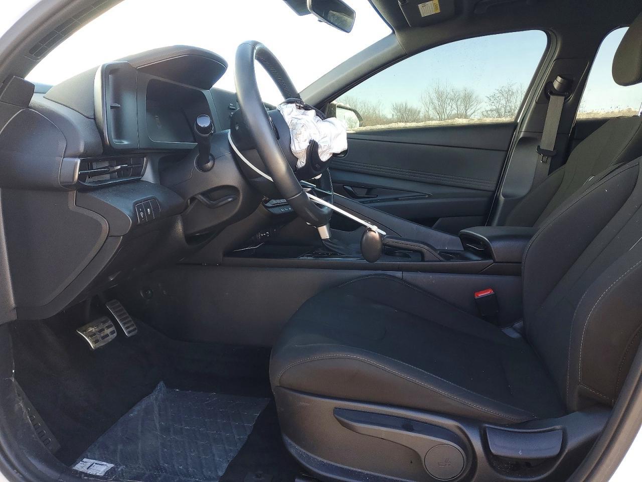 2025 Hyundai Elantra Sel Sport - Image 7