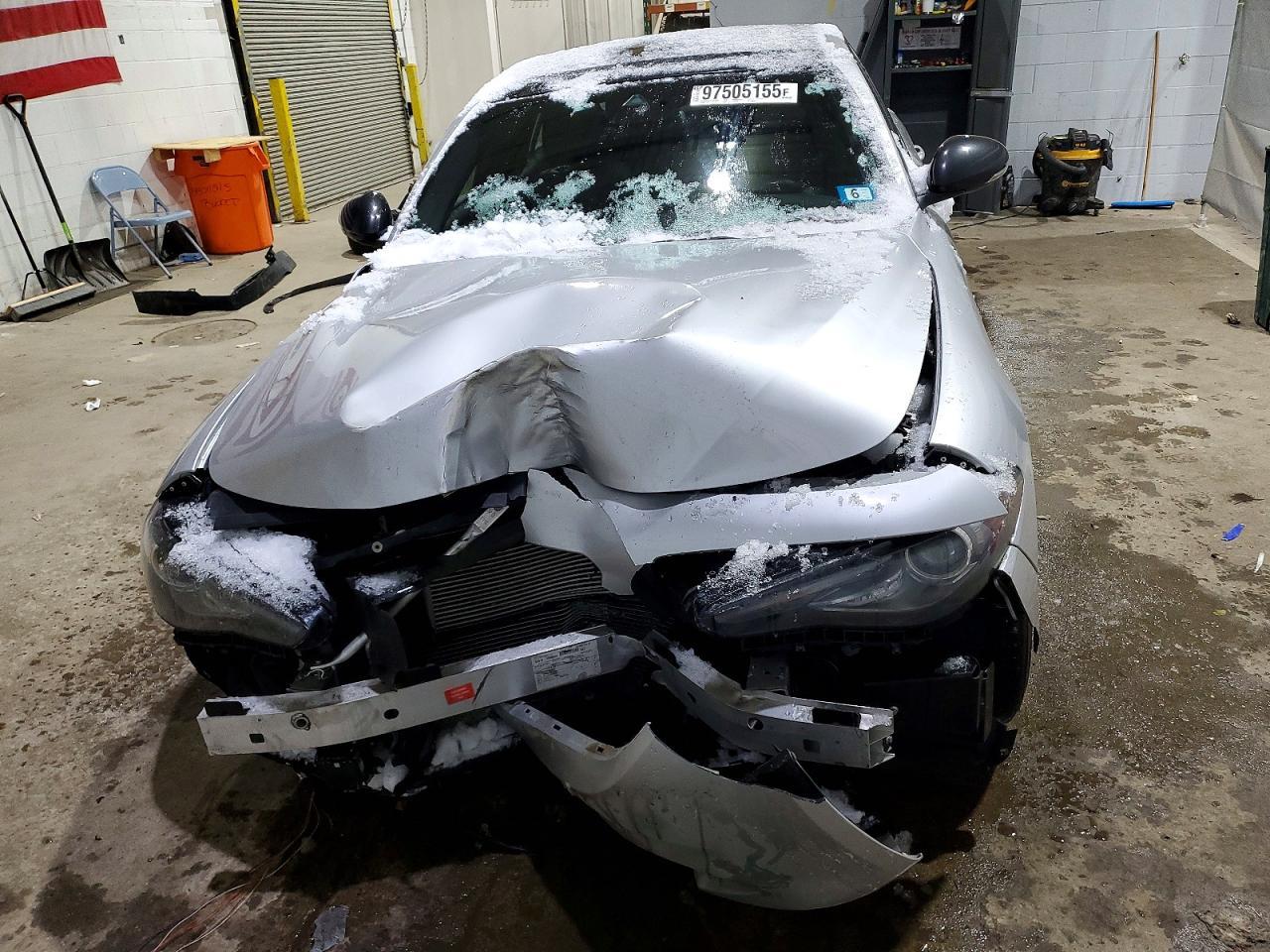 2020 Alfa Romeo Giulia Ti - Фото 5