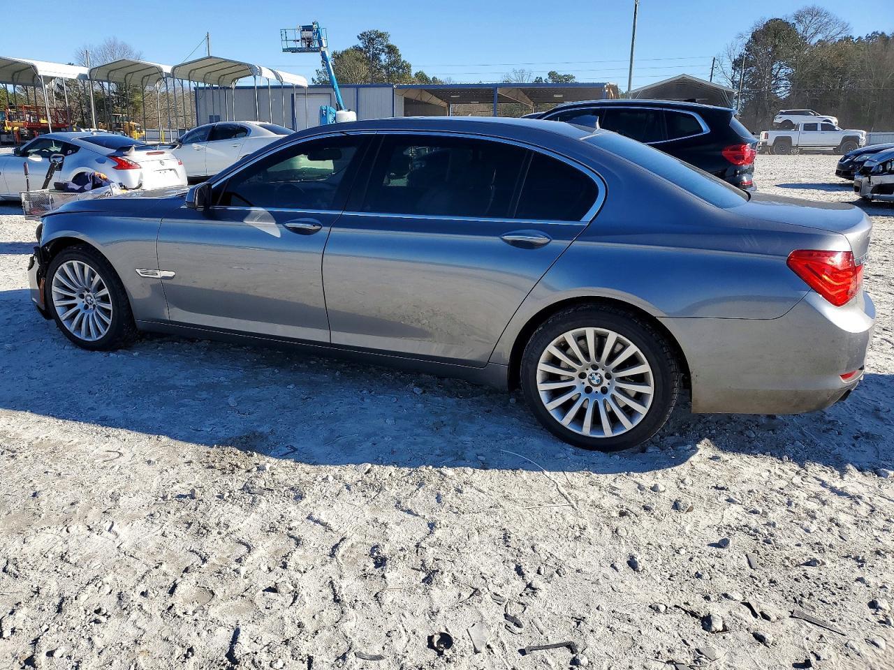 2012 BMW 750 Li - Фото 2