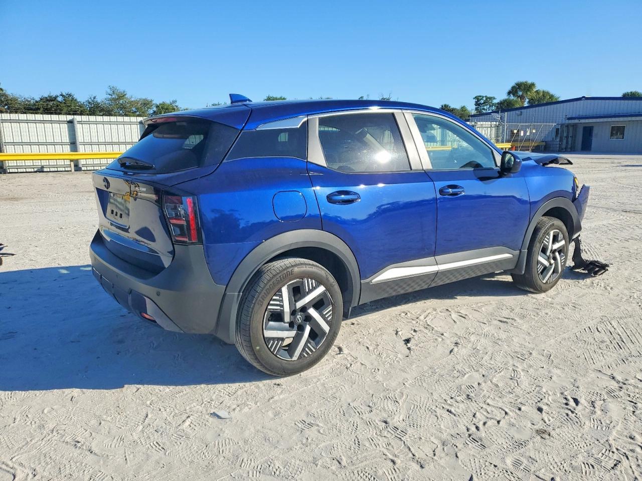 2025 Nissan Kicks Sv - Фото 3