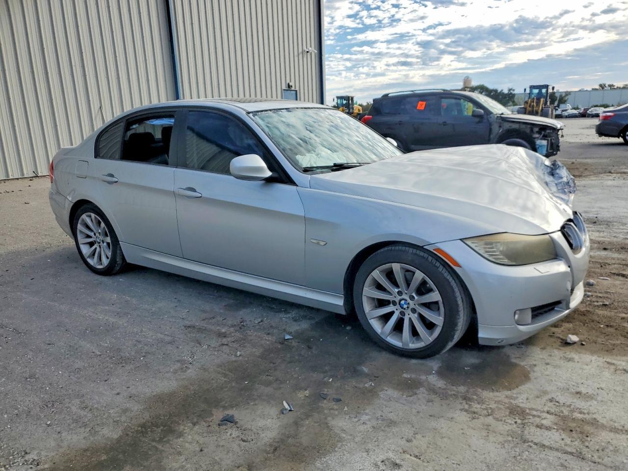 2011 BMW 328 Xi Sulev - Фото 4