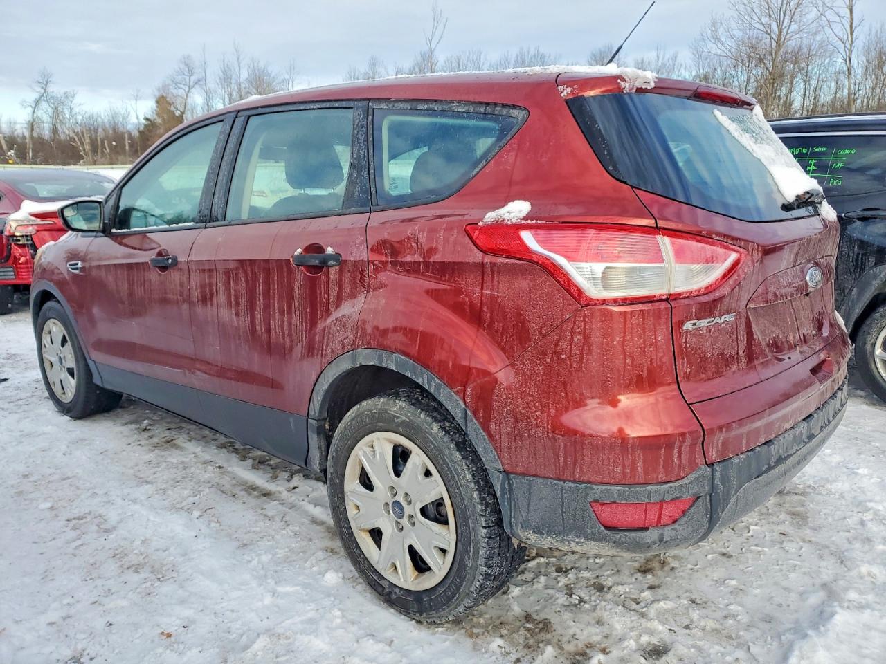 2014 Ford Escape S - Фото 2