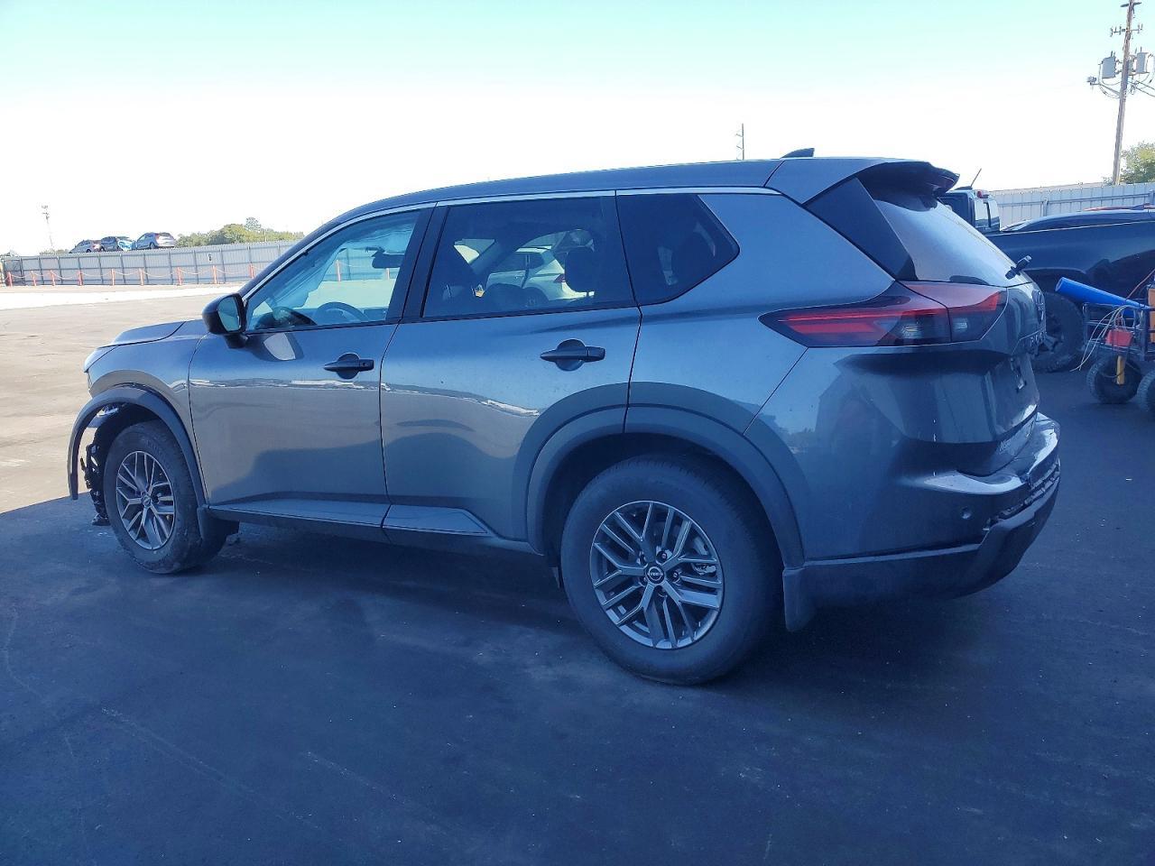 2026 Nissan Rogue S - Фото 2