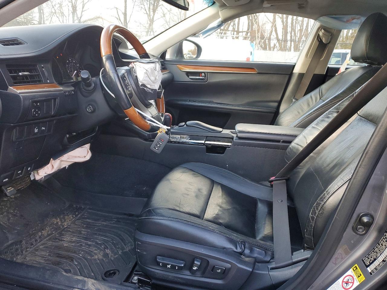 2013 Lexus Es 300H - Фото 7