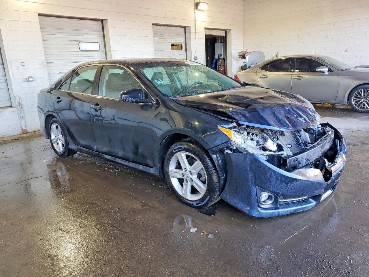 2014 Toyota Camry L - Фото 4