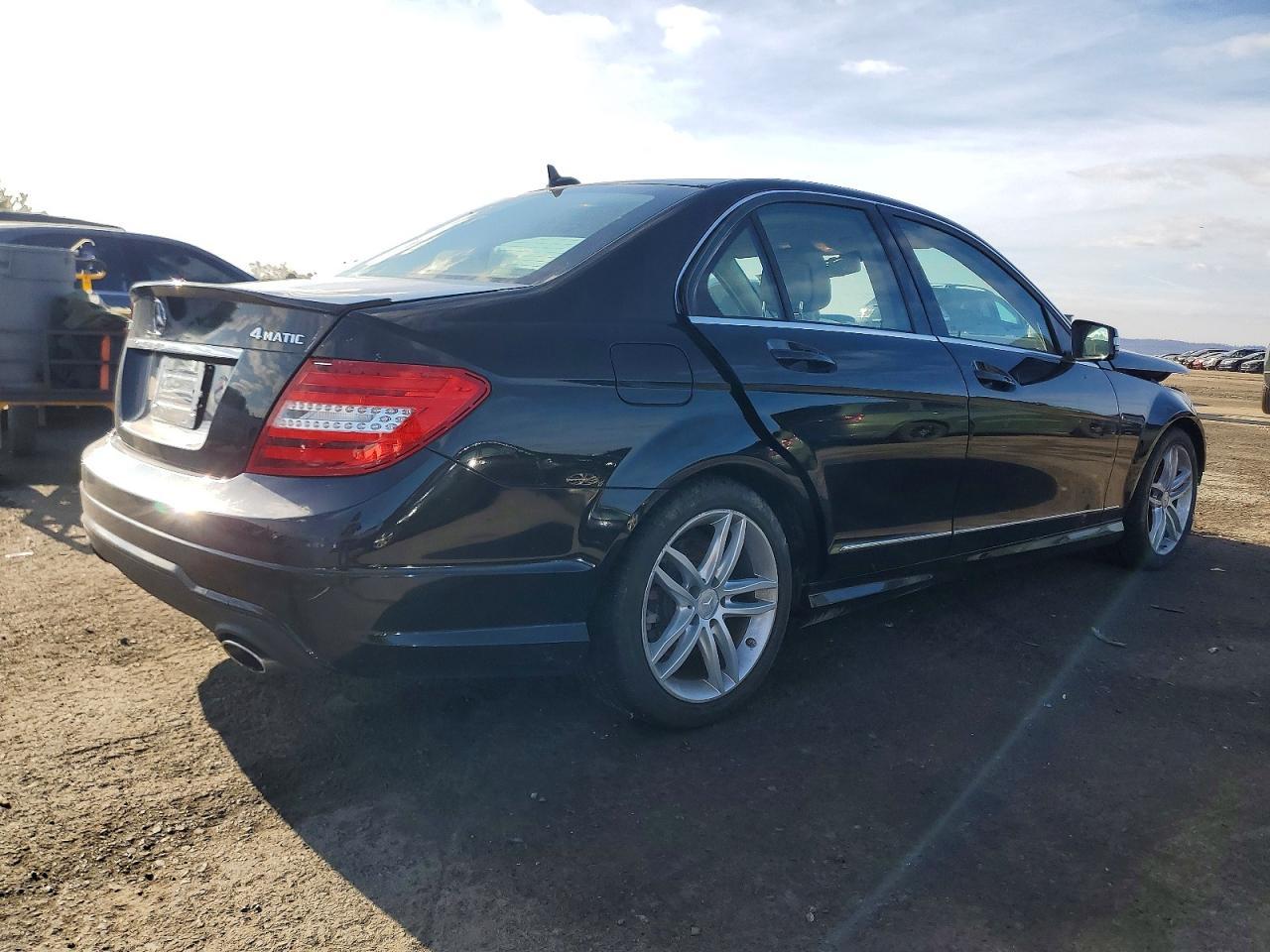 2014 Mercedes-Benz C 300 4Matic - Image 3