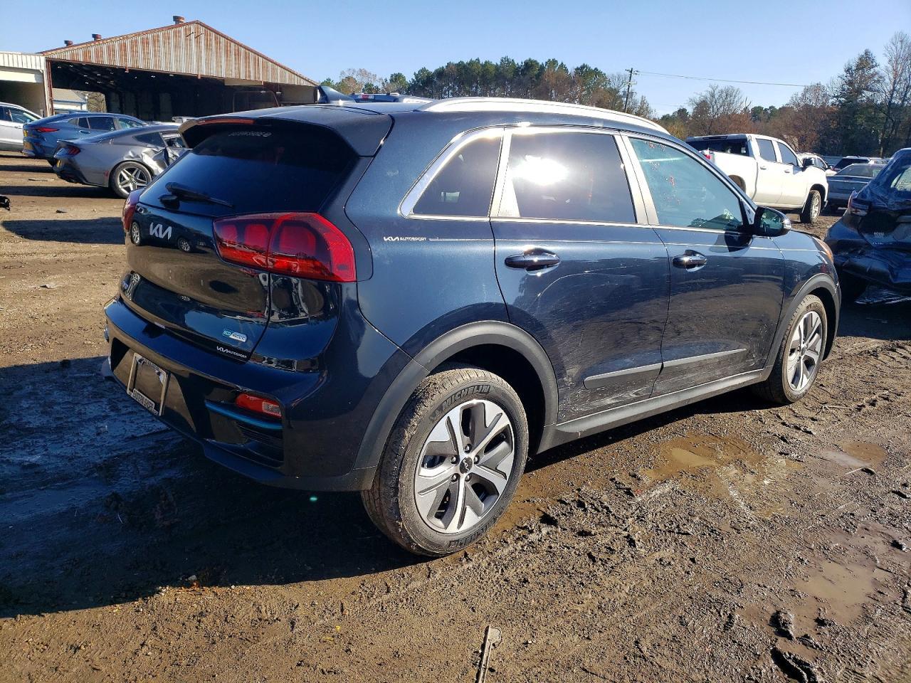 2022 Kia Niro S - Image 3