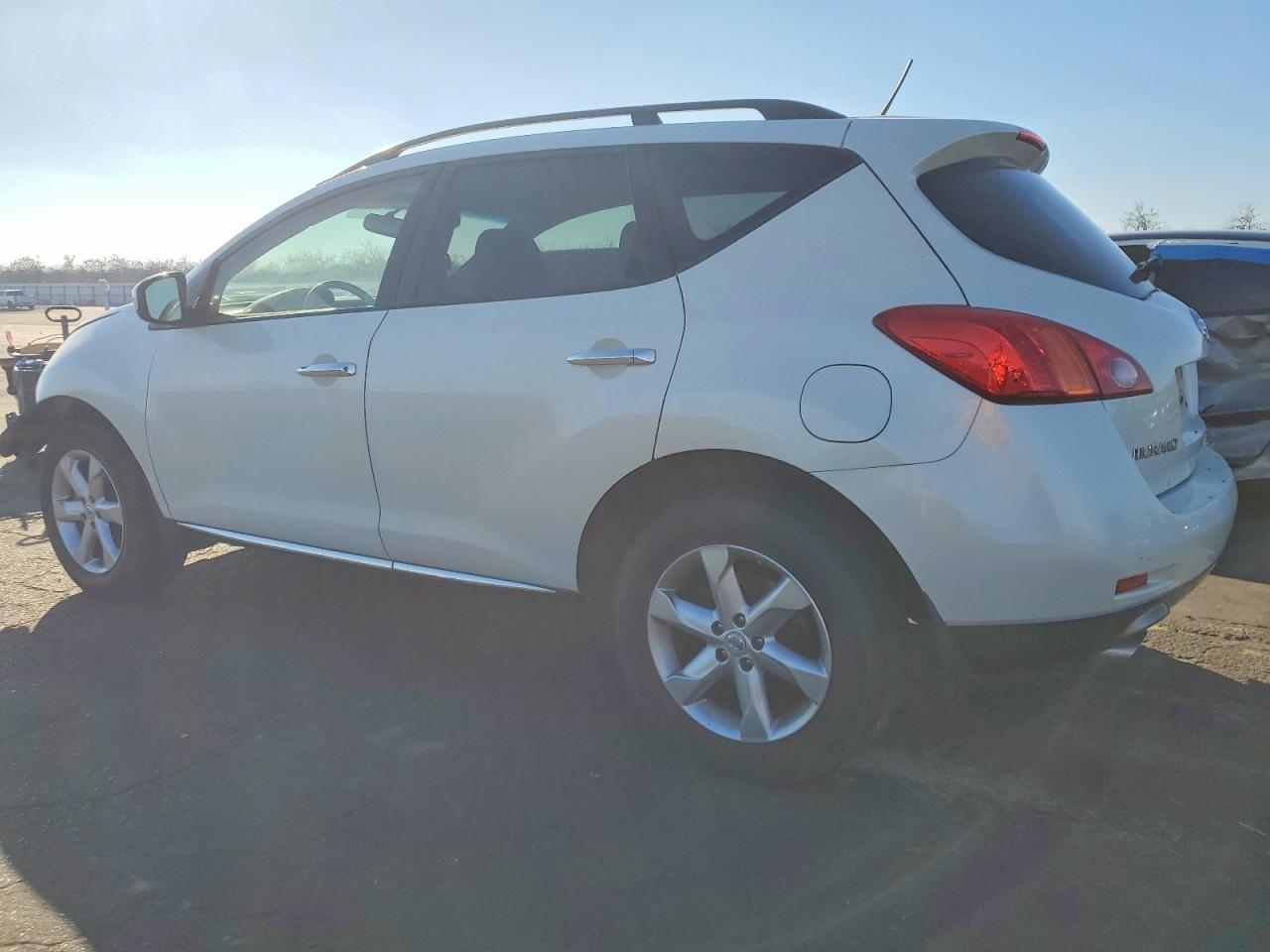 2009 Nissan Murano S - Image 2
