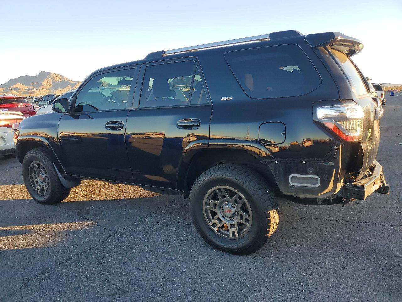 2019 Toyota 4Runner Sr5/Sr5 Premium - Image 2