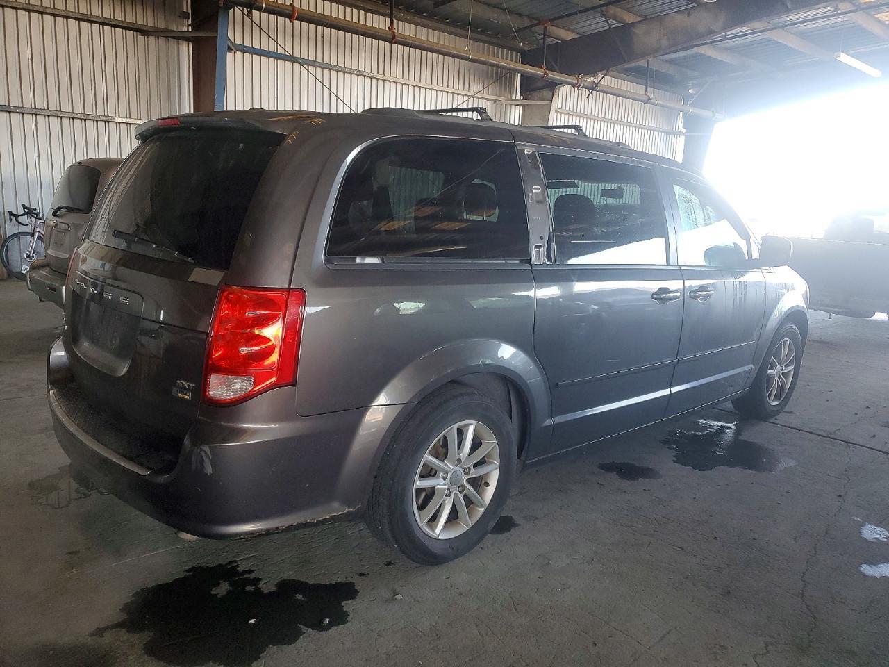 2016 Dodge Grand Caravan Sxt - Image 3