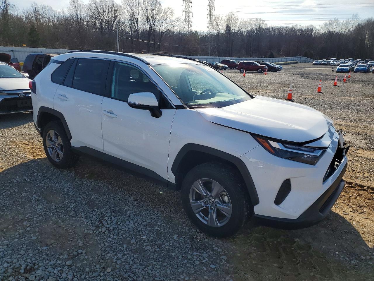 2024 Toyota Rav4 Xle - Image 4