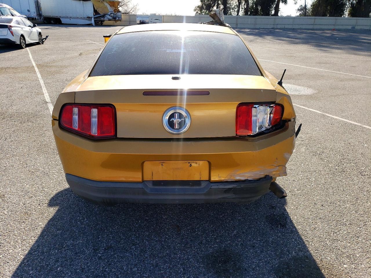 2010 Ford Mustang - Фото 6