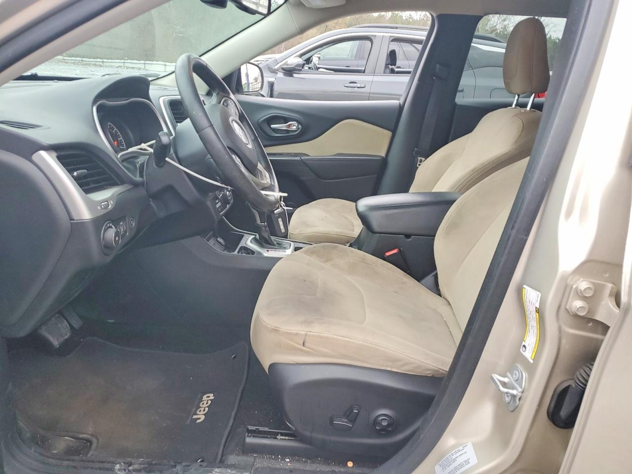 2015 Jeep Cherokee Latitude - Image 7