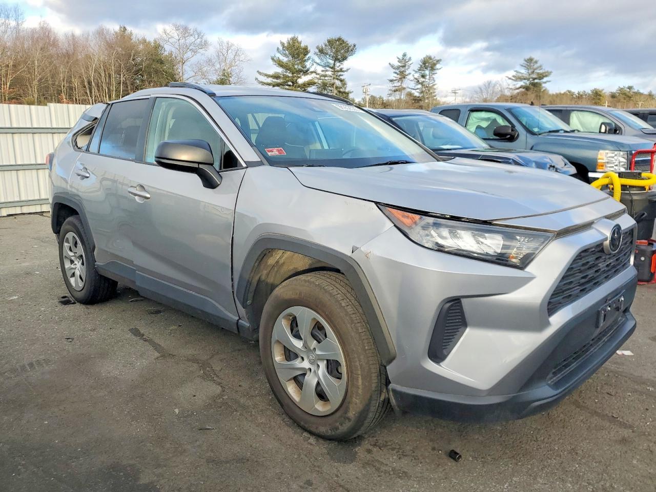 2021 Toyota Rav4 Le - Image 4