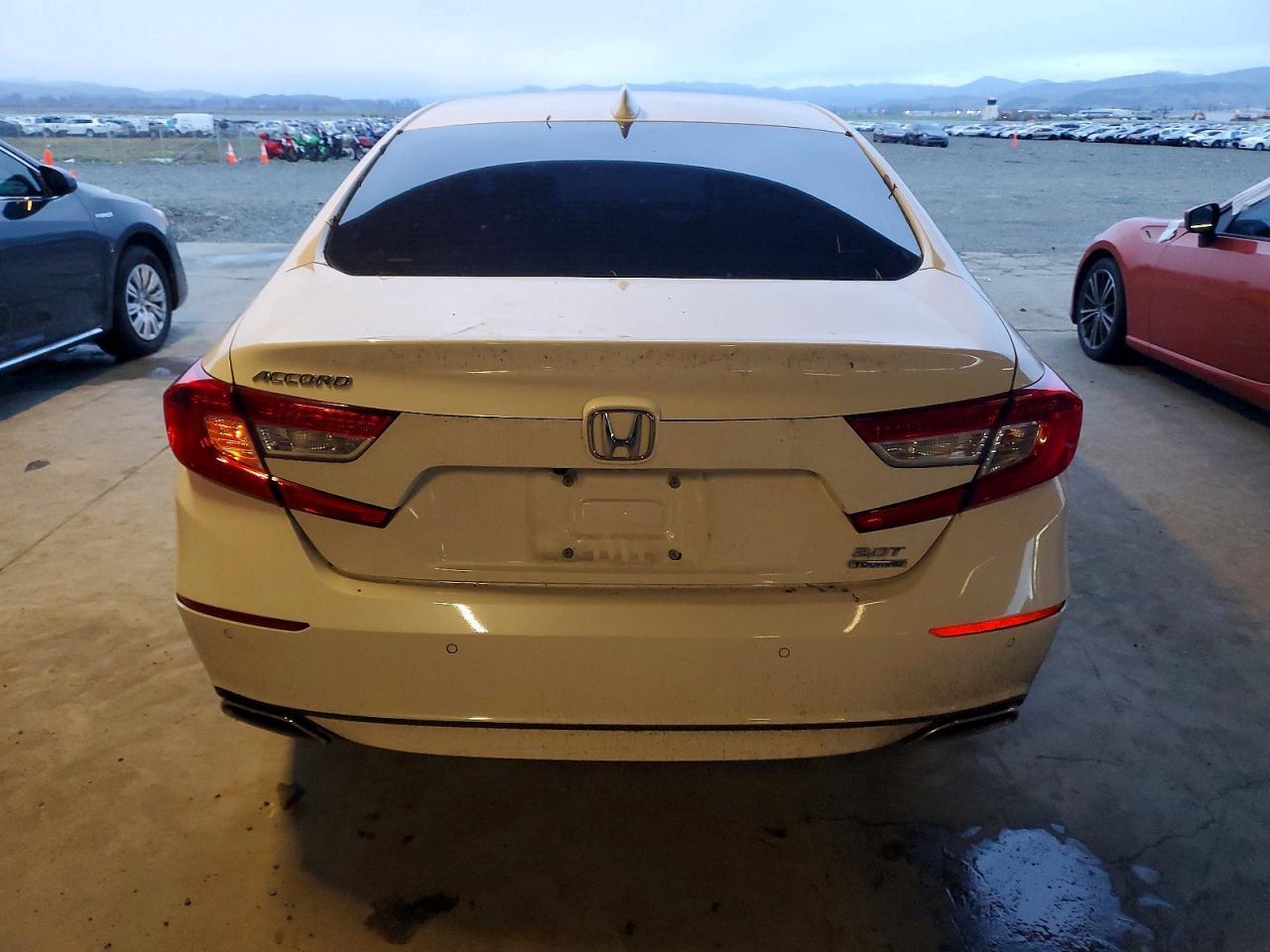 2019 Honda Accord Touring - Image 6
