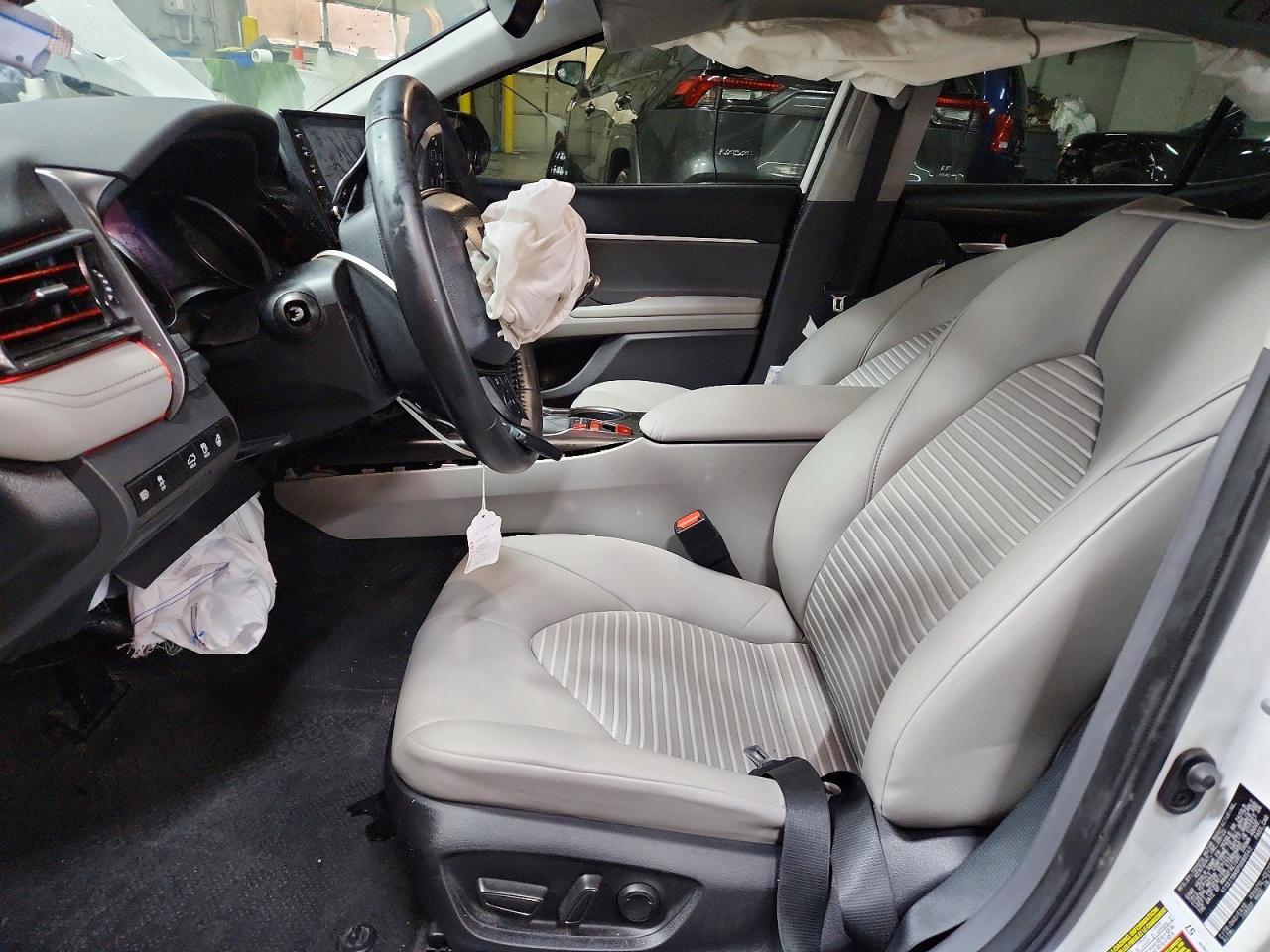 2023 Toyota Camry Se - Image 7