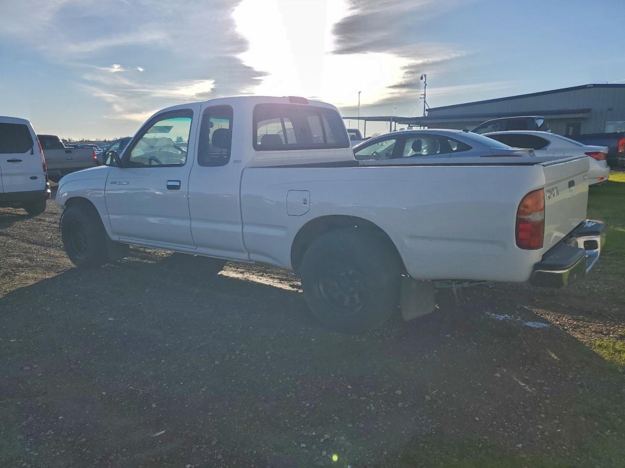 1999 Toyota Tacoma Xtracab - Фото 2